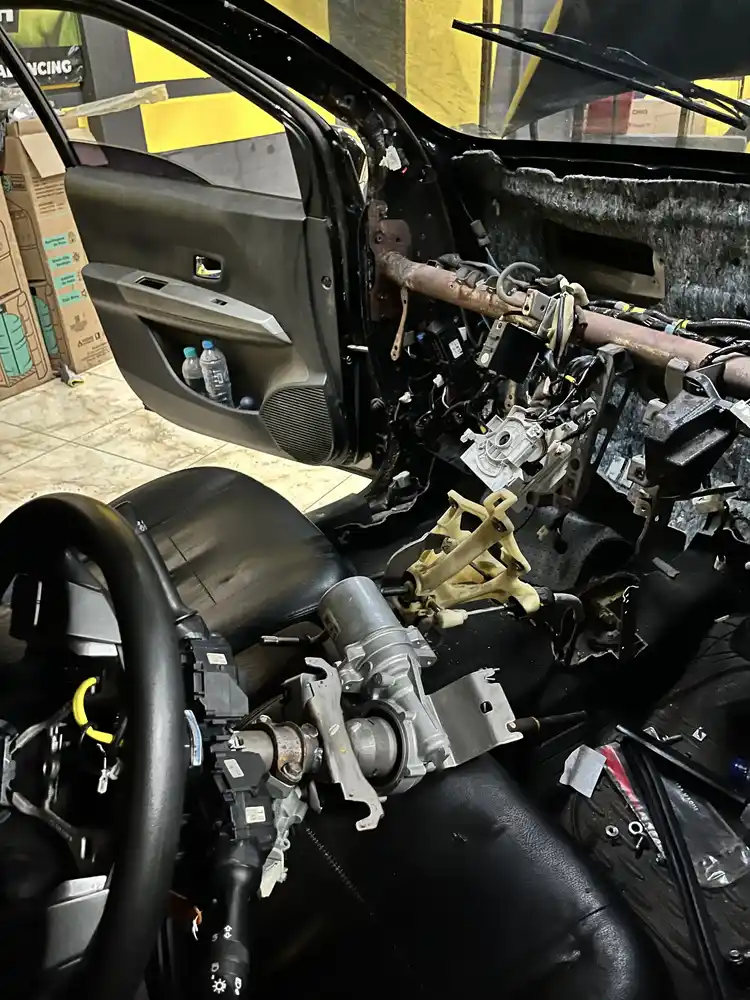 Bongkar Steering & Dashboard