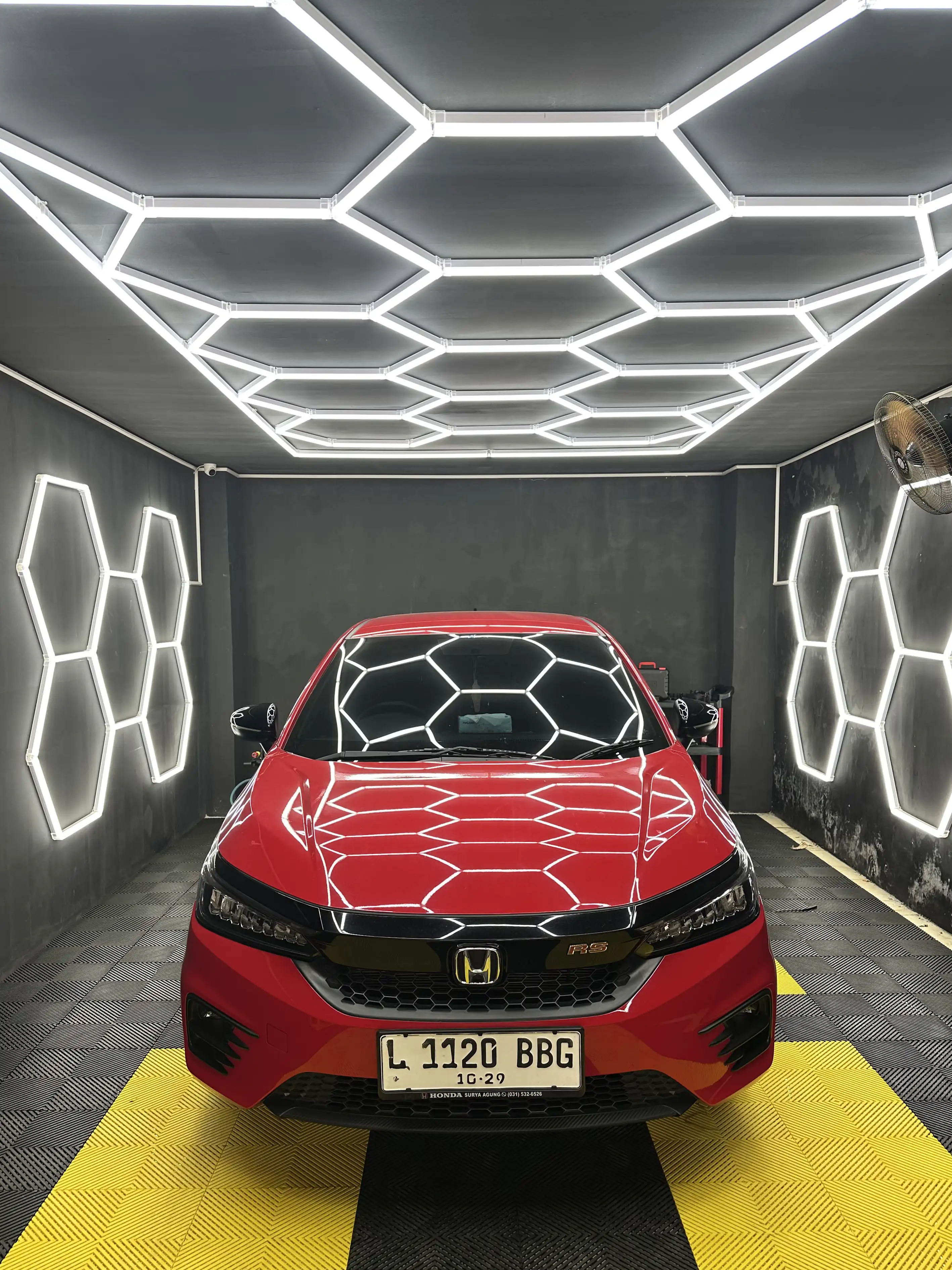 Ruang Detailing Hexagon