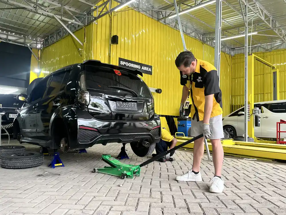 Service Kaki Kaki Mobil