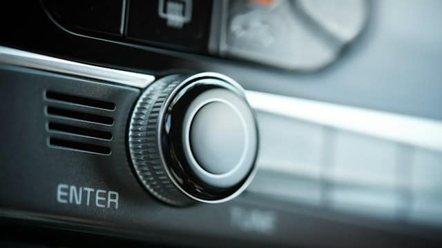 Ciri-Ciri Evaporator AC Mobil Bocor Beserta Penyebab yang Perlu Diketahui