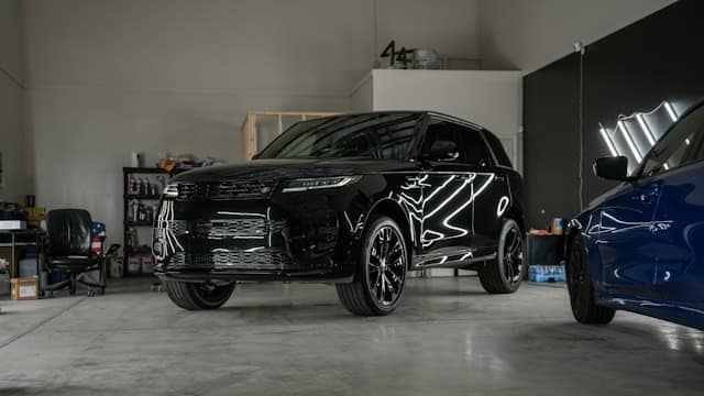 5 Perbedaan Salon Mobil dan Auto Detailing untuk Perawatan Mobil