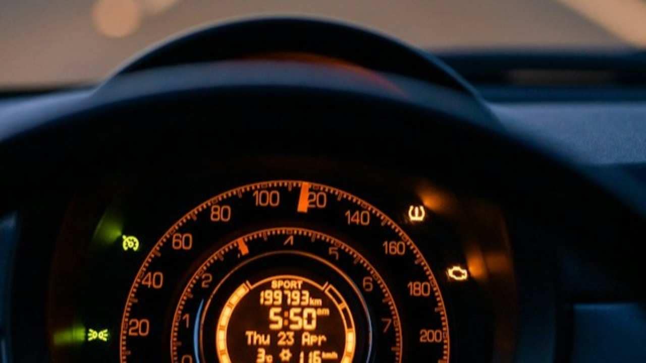 Penyebab Lampu Indikator Check Engine Menyala Terus dan Cara Mengatasinya