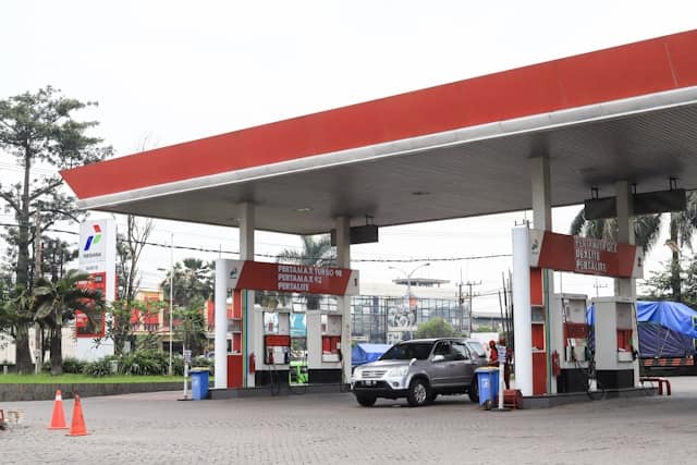 Efek Samping Pertalite Campur Pertamax: Aman atau Tidak?