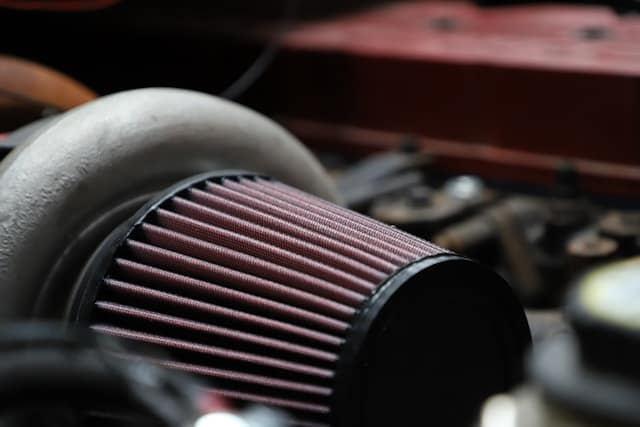 Cara Membersihkan Filter Udara Mobil yang Kotor untuk Menjaga Performa Mesin