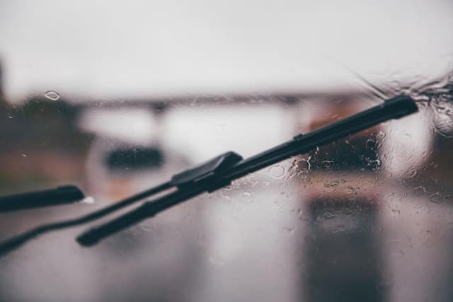 Air Wiper Tidak Keluar? Berikut Penyebab dan Cara Mengatasi Masalah Washer Wiper Mobil