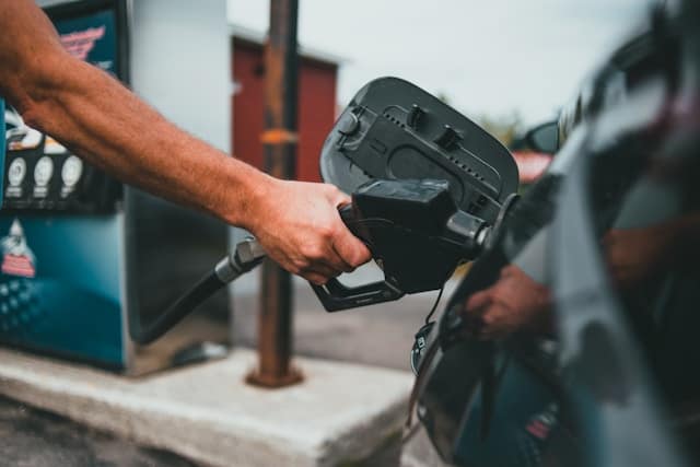 erik-mclean-VtHK0R6sARg-unsplash