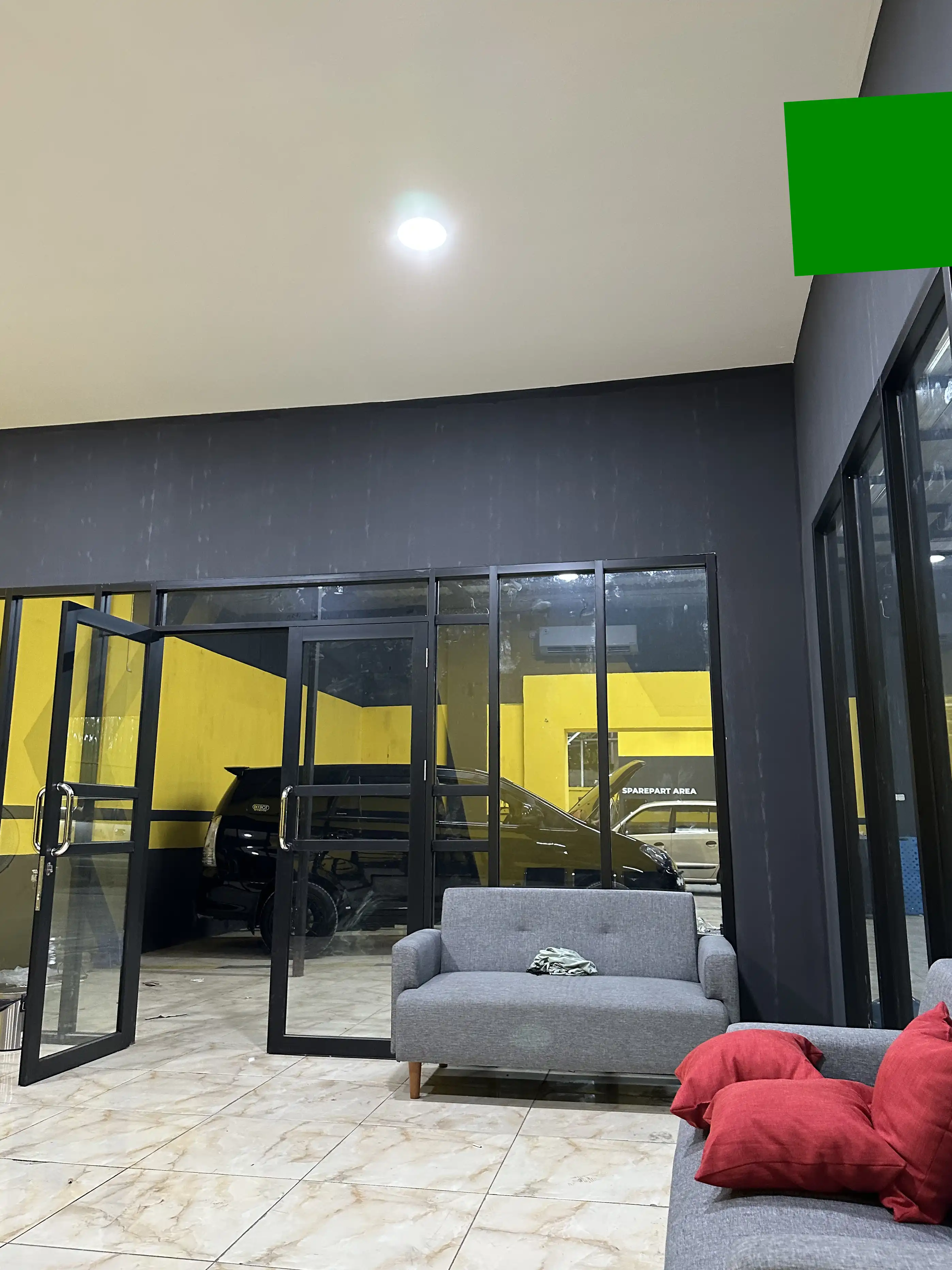 Ruang Tunggu Premium